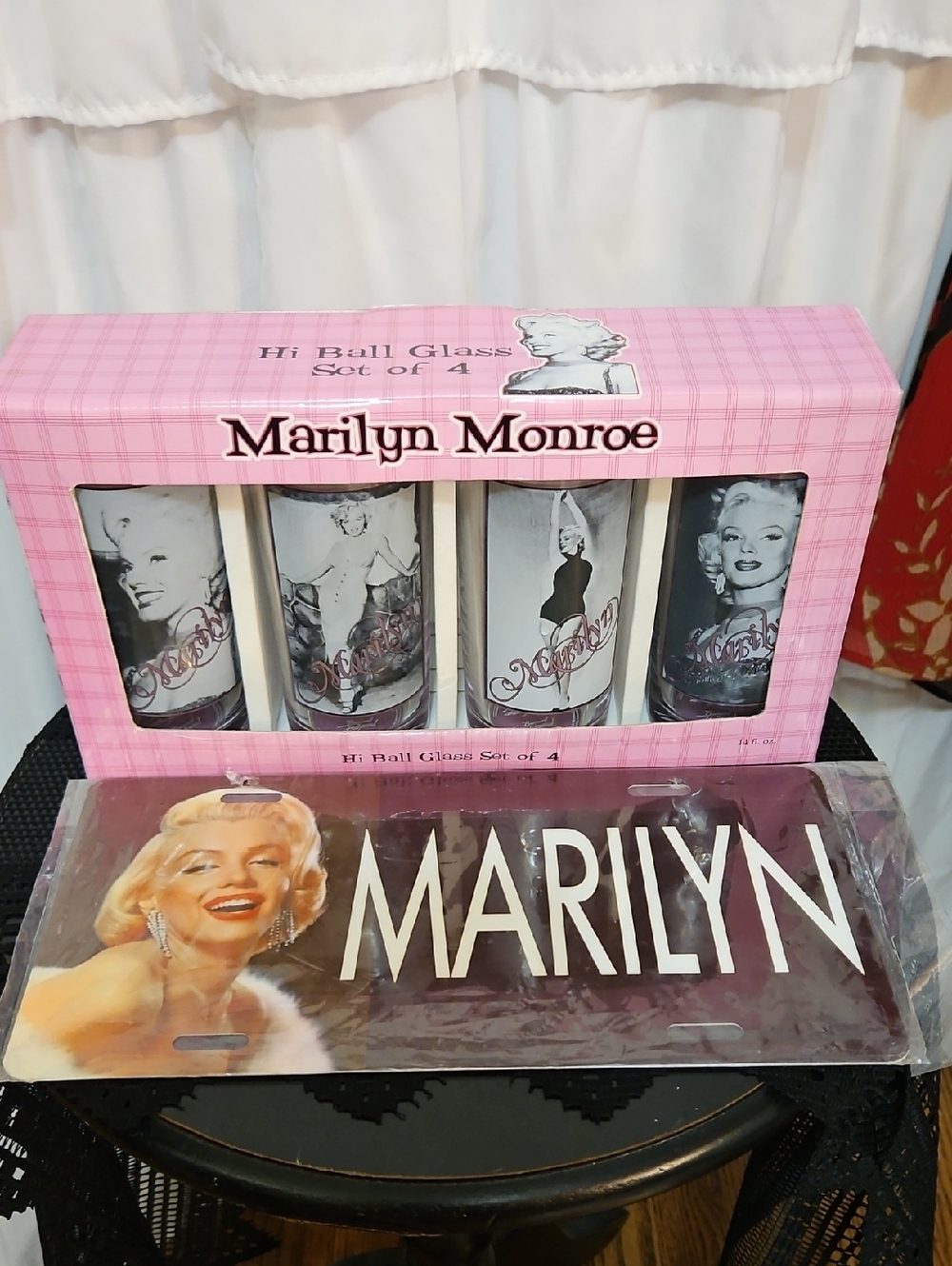 NIB Marilyn Monroe Pink Hi-Ball Glasses Set of 4 and License Plate